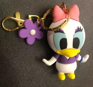 Disney figural bag clip Daisy Duck key chain keychain 3d figure flower charm - Picture 1 of 3