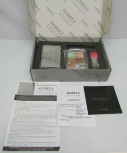 Model Prefer Clearly Beautiful Makeup Set NEW - Picture 1 of 4