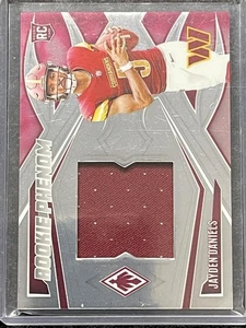2024 Panini Phoenix #RPJ-JDS Jayden Daniels Rookie Phenom Jersey #/225 Commis - Bild 1 von 2