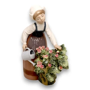 Lladro 1354 Dutch Girl Watering Pink Rose Bush Retired Vintage Gloss Spain - Picture 1 of 9