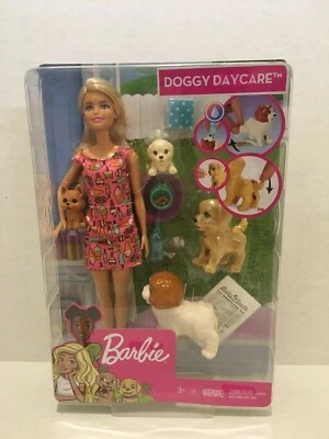 Muñeca Barbie nueva, perros y cachorros Foto 1 de 4