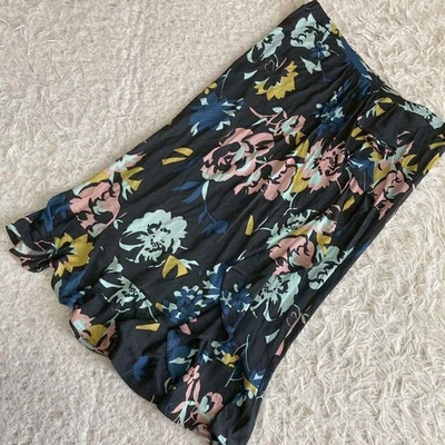 Falda ETRO con Volantes Carbón Talla 46 Estampado Floral 28 Pulgadas Foto 1 de 4