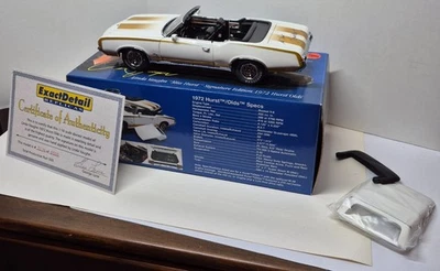 1972 Hurst Oldsmobile Linda Vaughn Signed Exact Detail Replicas 1:18 Diecast Car - Image 1 of 4