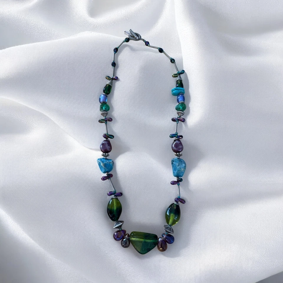 Collar llamativo colorido Treska cuentas de estrás de vidrio verde azulado púrpura 23,5" Foto 1 de 4