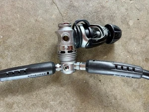 SCUBAPRO MK25 Dive Regulator System - Picture 1 of 5