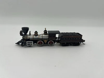 This is Bachmann 51152 N Santa Fe 4-4-0 American Steam Locomotive & Tender #91 Foto 1 de 4