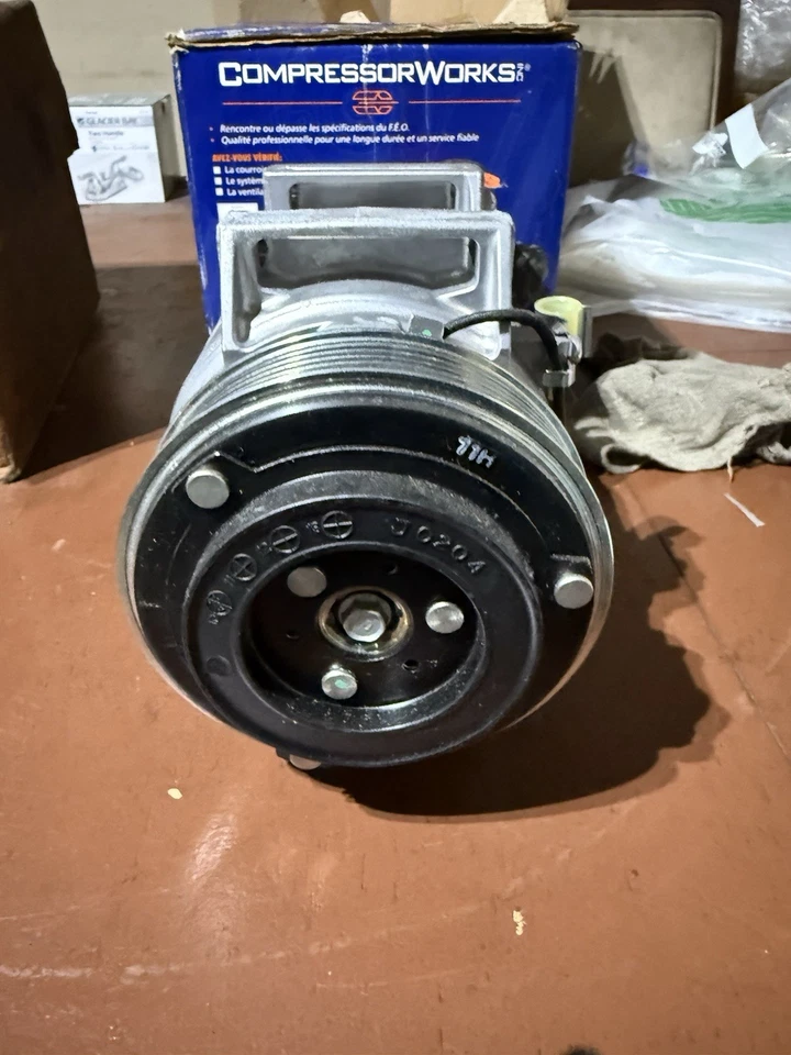COMPRESSOR DE AR VOLVO S60,S80,V70,XC60,XC70,XC90 - Imagem 1 de 4