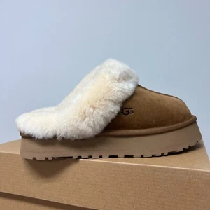 Pantuflas de disquete para mujer UGG castaño gamuza superior 1122550-CHE - Imagen 1 de 11