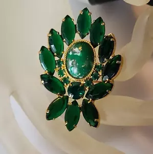 Vintage wunderschöne Smaragd Strass offene Rückseite Krappen Set goldfarbene Brosche unsigniert - Bild 1 von 7