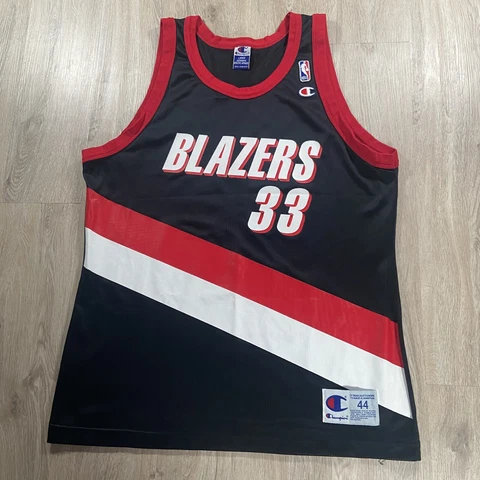 Vintage Champion Scottie Pippen Jersey Portland Trailblazers NBA Size 44 L Black Cover