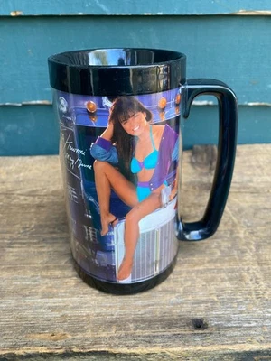 Caneca de plástico SNAP-ON TOOLS preta Thermo-Serv Tool mate menina 1991 Tawnni EUA - Imagem 1 de 4