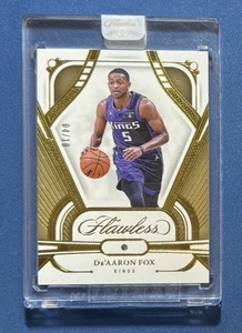 2023 Panini Perfetto De'Aaron Fox Incassato Diamante 4/10 Oro #81 - Foto 1 di 2