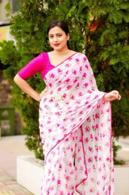 Sari estampado floral de diseñador indio tradicional con espejo y encaje Foto 1 de 4