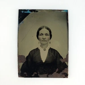 Gorgeous Rusty Older Woman Tintype c1870 Antique 1/16 Plate Earrings Photo B2823 - Picture 1 of 2