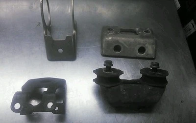 Крепления двигателя для снегохода Yamaha vmax 500 1995  - Изображение 1 из 4