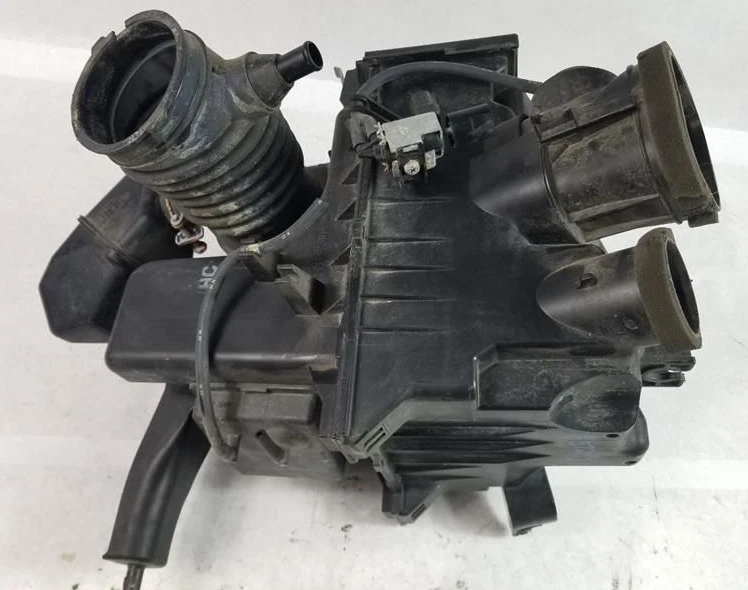 Toyota Sienna 2015-2016 conjunto de caja de limpiador de admisión de aire OEM Foto 1 de 4