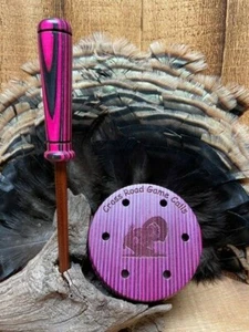 Olla personalizada rosa/carbón con fricción de pizarra llamada de pavo con golpeador - Imagen 1 de 3