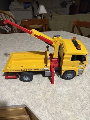 Bruder 1:16 MAN Yellow Recovery  Truck with Moving Parts, 20 Inches Long - Image 1 of 4