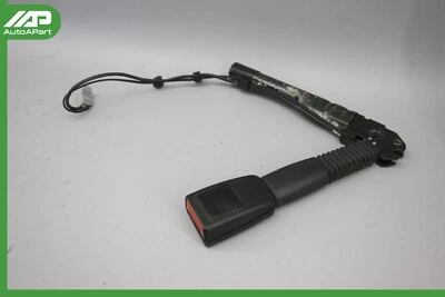 ✅ 06-13 BMW E82 E88 E90 E92 135i 325i передний левый натяжитель пряжки ремня безопасности изготовитель оборудования - Изображение 1 из 4