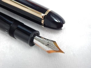 VINTAGE UNINKED MONTBLANC 149 FOUNTAIN PEN. MINT CONDITION, ORIG. CASE. - Picture 1 of 19