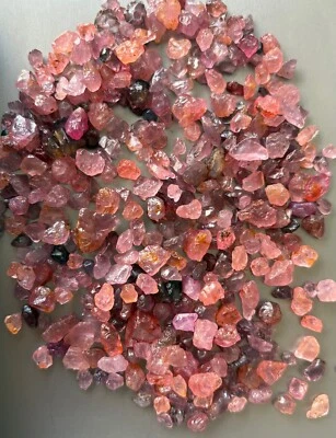 Good Lot 400 cts Natural Pink and Grey Colour Spinel Rough From Tanzania - Image 1 of 4