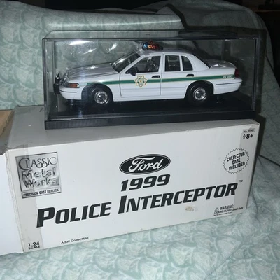 Ford Police Interceptor 1999 diecast de Classic Metal Works/estuche de coleccionista incluido Foto 1 de 4