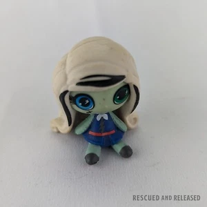 2016 Monster High Minis Original Ghouls Frankie Stein Season 1, Wave 1 Blind Bag - Picture 1 of 6