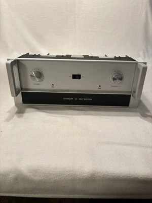 Amplificador de potência estéreo Crown DC300A - Imagem 1 de 4