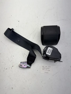 Retractor de cinturón de seguridad trasero izquierdo Volkswagen Jetta Sportwagen 2010-2014 OEM. Foto 1 de 4