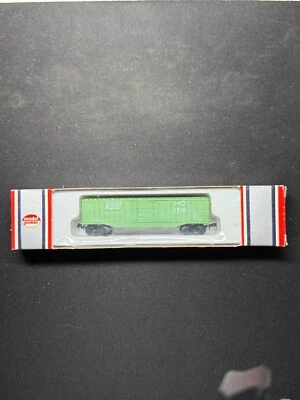 N Model Power 7014 Box Car Penn Central PC 4930 - ME1101 - Image 1 of 2