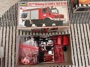 Revell Mercedes Benz UNIMOG U 1300L TLF 1/18 1/24 Model Kit #24148 Unassembled - Picture 1 of 1