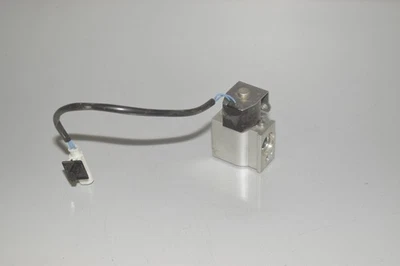 BMW I01 i3 Electric Refrigerant Shut-Off Refrigerant Shutoff Valve - Image 1 of 4