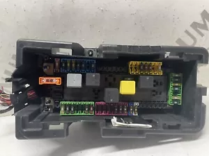 Unidad de módulo de control de caja de fusibles relé Mercedes Benz GLE clase W166 A1660080799 OEM - Imagen 1 de 6