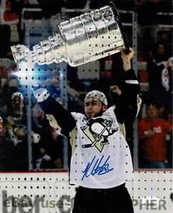 KRIS LETANG SIGNED AUTOGRAPHED 8x10 - Pittsburgh Penguins - J.S.A. Authenticated - Picture 1 of 3