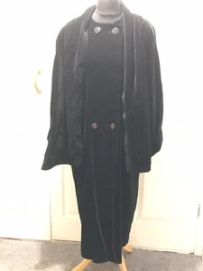Stunning Vintage Louis Feraud Velvet Evening Coat. Size 12. - Picture 1 of 12