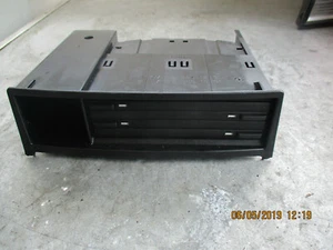 MERCEDES A CLASS W168 CD DISC HOLDER STORAGE ASSEMBLY A1686801991 - Imagen 1 de 3