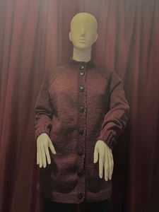 Klassischer burgunderroter Strick Cardigan Gr. M | kuscheliger langer Pullover mit Knopfleiste - Bild 1 von 1
