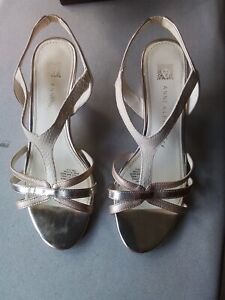ladies Anne Klein Iflex Gold And Cream Leather sandals size 4