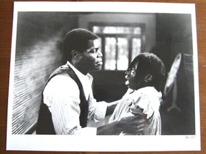 LA COULEUR POURPRE PHOTOGRAPHIE DE PRESSE DANNY GLOVER 1985 STEVEN SPIELBERG - Picture 1 of 1