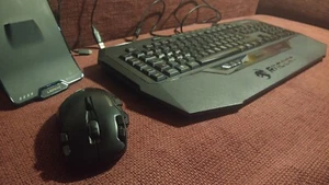 Roccat EDGE Gaming Bundle: ROCCAT LEADR + ROCCAT Isku+ Force FX - Bild 1 von 8