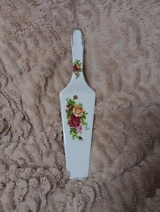 Vintage Royal Albert Old Country Roses 1962 Ceramic Cake Pie Server - Picture 1 of 4
