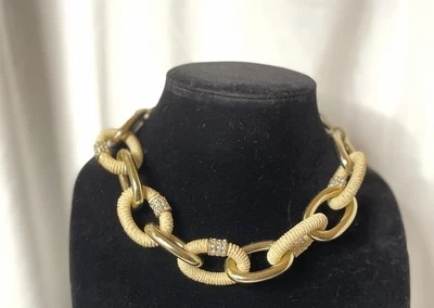 Collar trozo Banana Republic ver fotos detalles/uso Foto 1 de 4