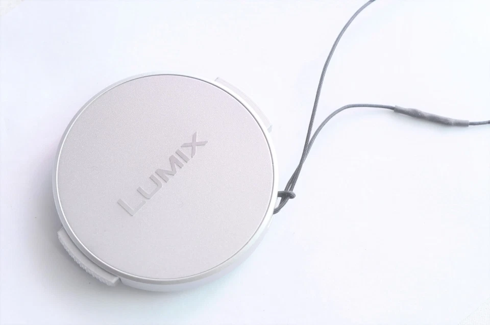 Panasonic OEM Lumix Digital Camera 43mm Front Lens Cap Silver - Image 1 of 2