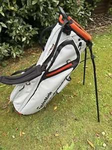 NICE TAYLORMADE FLEX TECH LITE GOLF STAND BAG. FREE POSTAGE - Picture 1 of 8