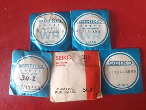 SEIKO - LOTTO 5 OROLOGI DA POLSO IN VETRO SEIKO - MAI USATI - VEDI FOTO - Foto 1 di 4