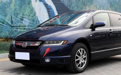 Conjunto de faros LED delanteros exteriores de plástico ABS para Honda Odyssey 2004-2008 Foto 1 de 4