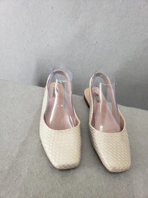 Женские сандалии Cliffs by White Mountain 8 М кремовые тканые туфли на плоской подошве - Изображение 1 из 4