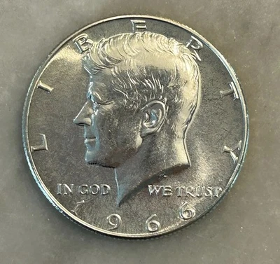 Medio dólar Kennedy 1966-P - AU - casi sin circular - 40 % plata Foto 1 de 3