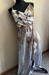 New dress - Picture 1 of 3