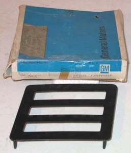1970 Pontiac Catalina Executive Bonneville NOS RH rear marker bezel 9799829 - Picture 1 of 1